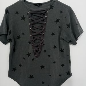 Olivaceous Short Sleeve T Shirt With Shoelace Open Front Star print